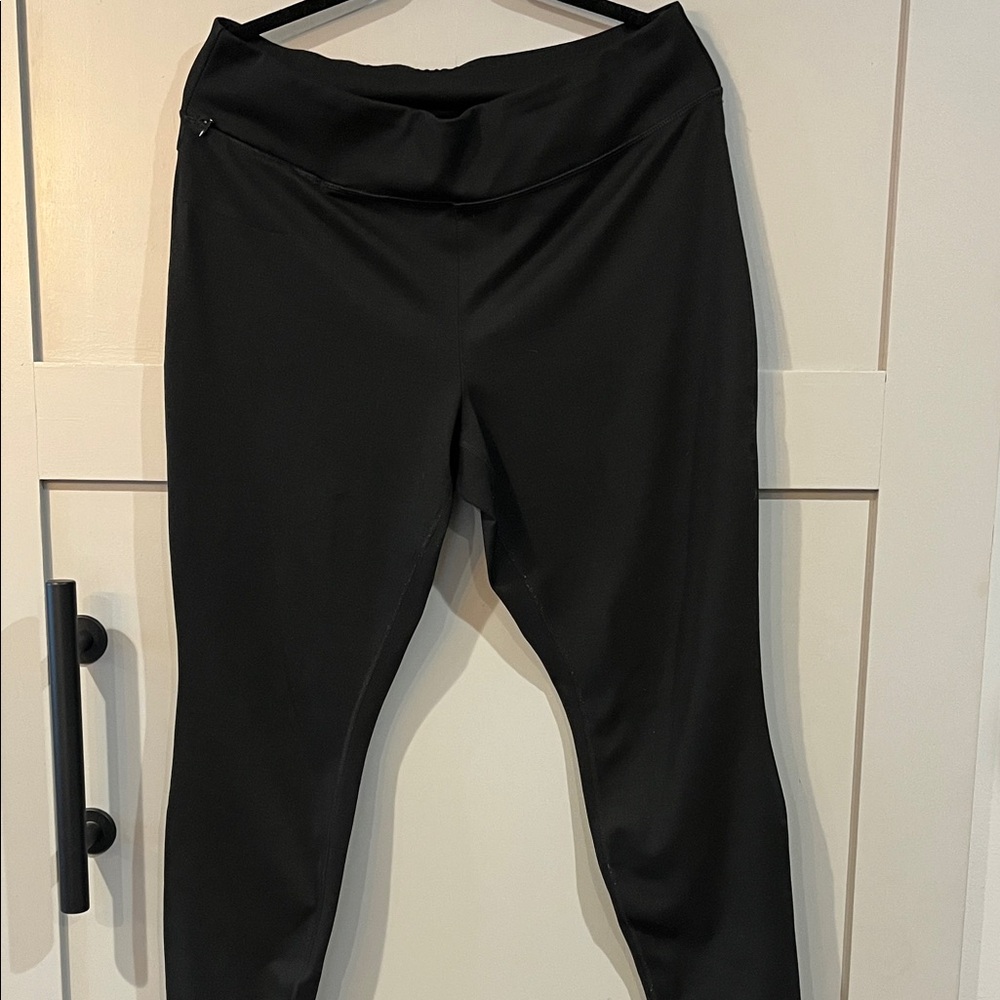 Duluth Trading Co Black High-Rise Performance Leggings